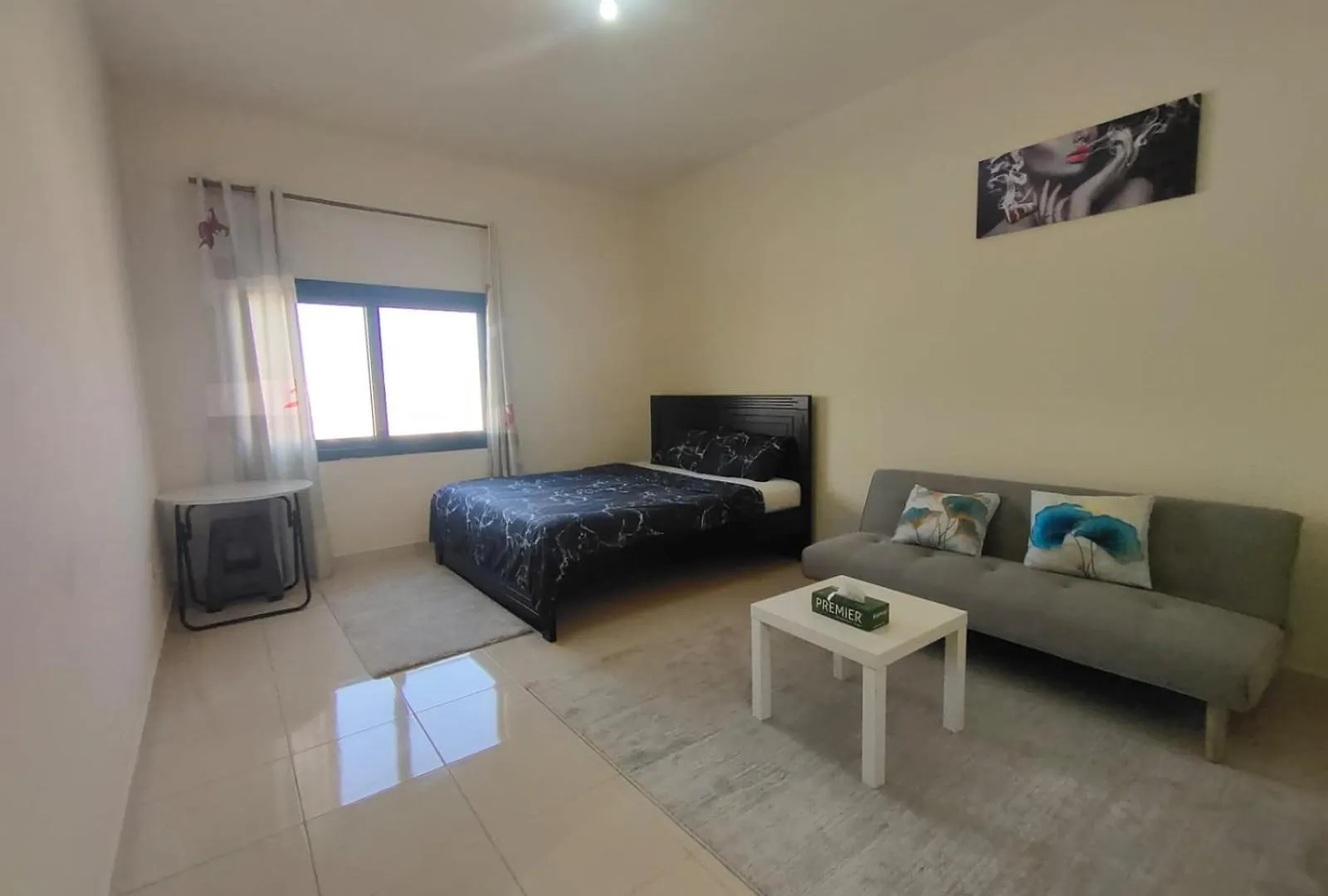 Room With Toilet For Couple With Tv Абу-Даби